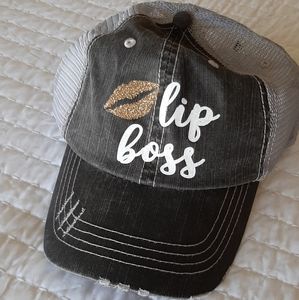 NWT Lip boss hat, distressed